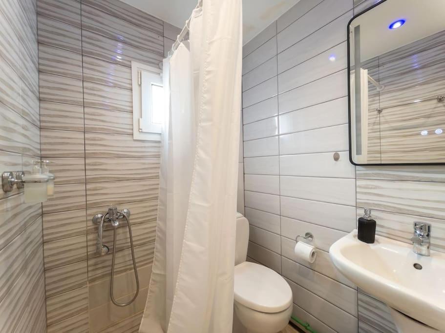 Apartment Bedcity In The Center Of Thessaloniki